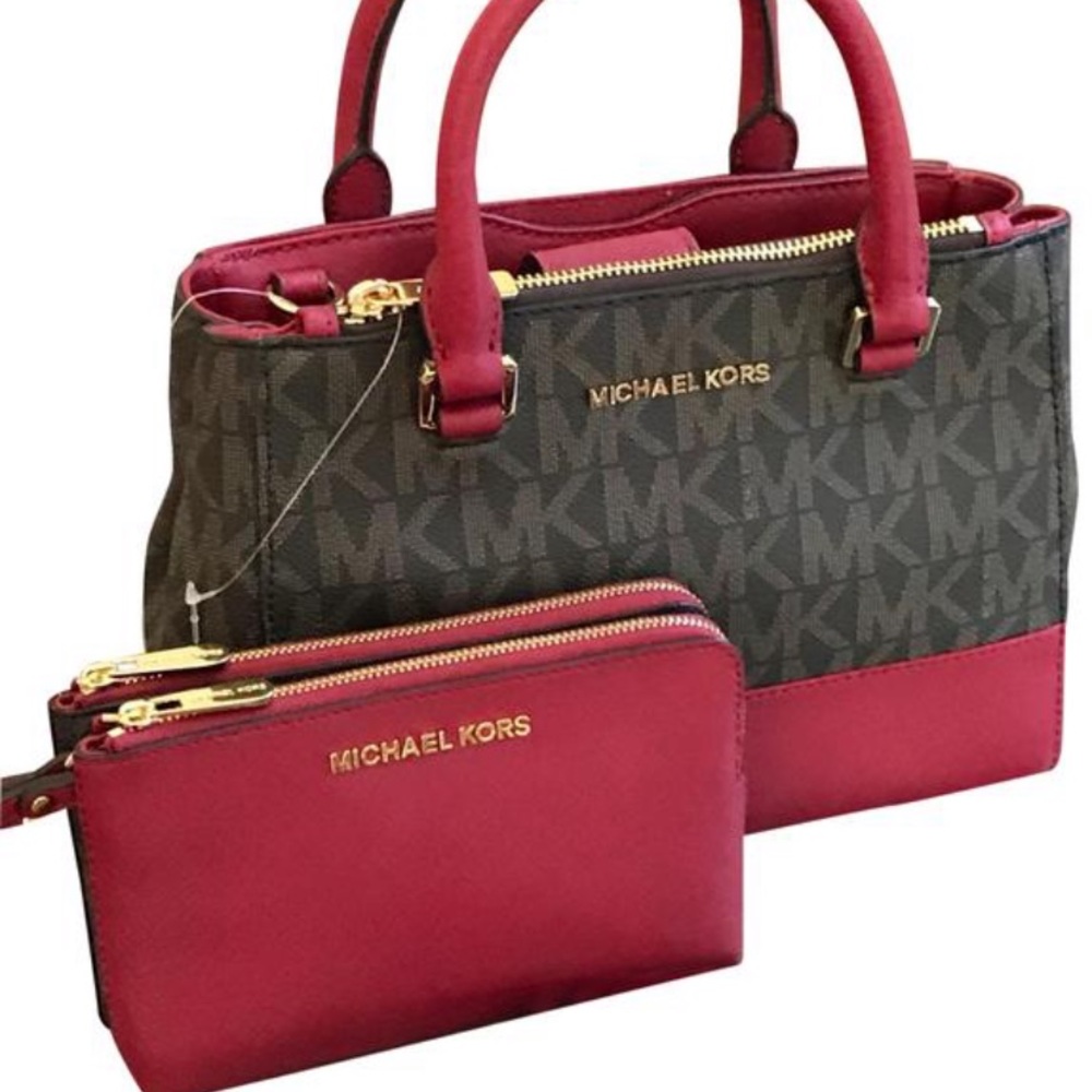 Michael Kors Monogram Kellen Cross body Handbag